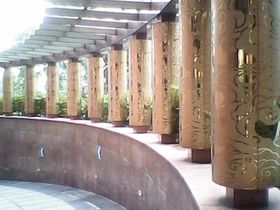 不銹鋼立柱包邊材料及其在深圳裝飾工程中的承接服務